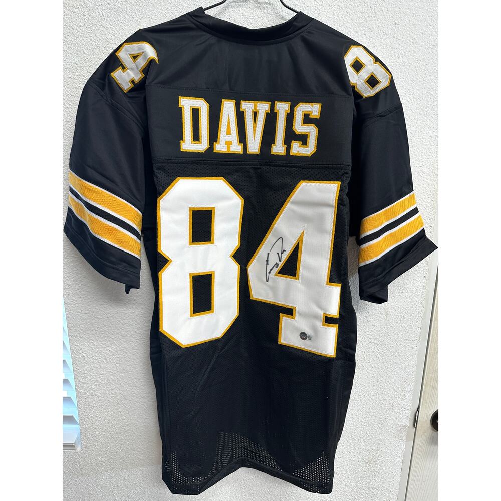 Corey Davis Autographed Jersey Beckett COA